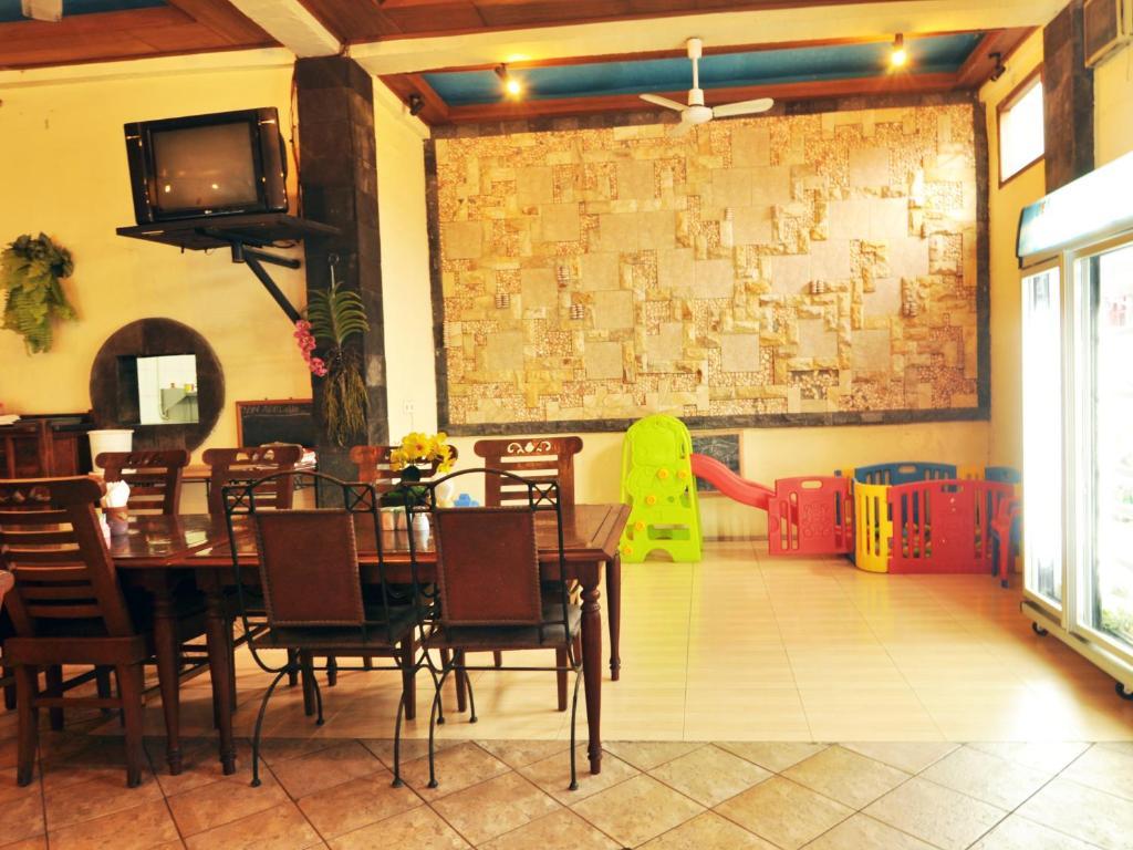 Jesens Inn I Кута Екстер'єр фото