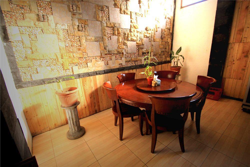 Jesens Inn I Кута Екстер'єр фото