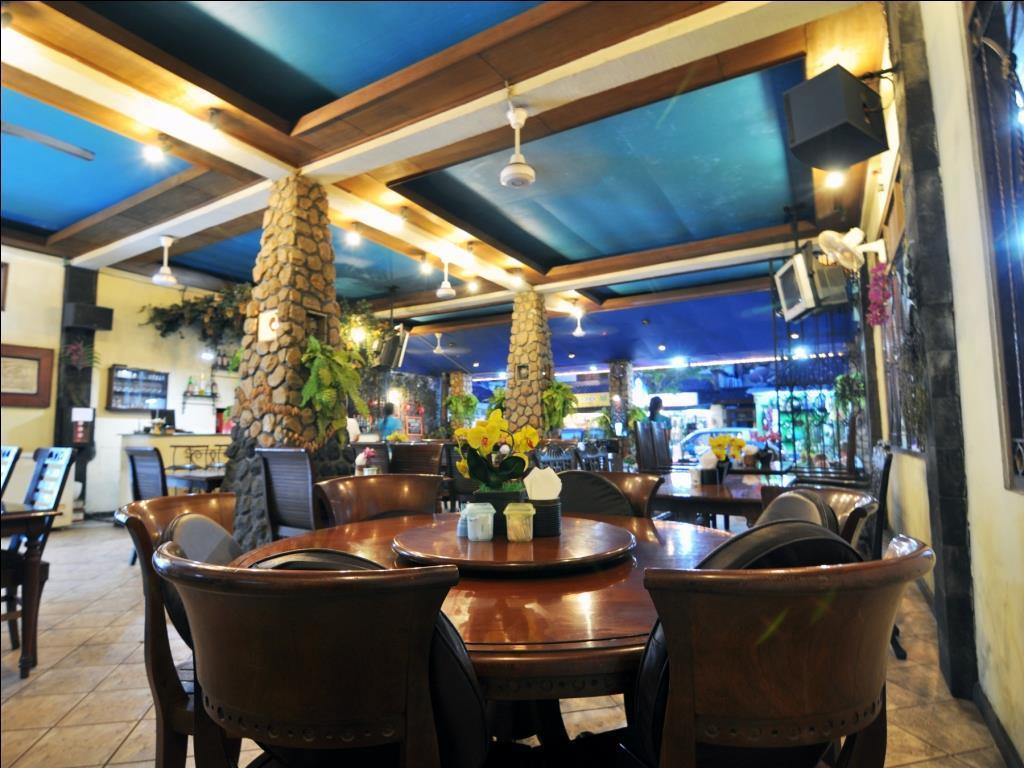 Jesens Inn I Кута Екстер'єр фото