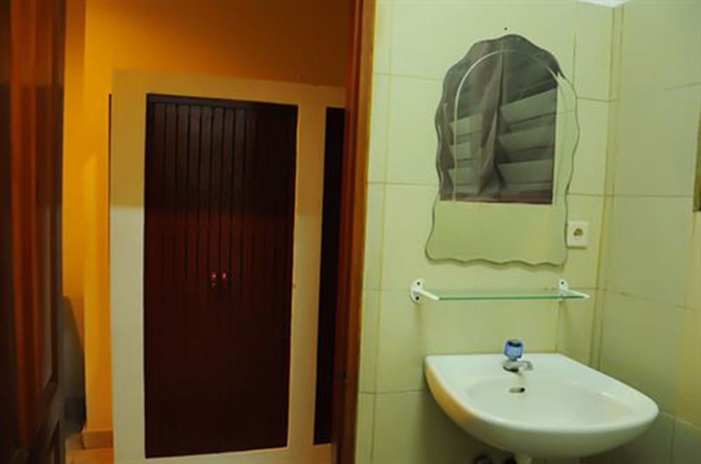 Jesens Inn I Кута Екстер'єр фото