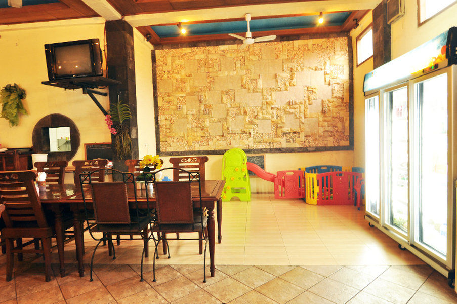 Jesens Inn I Кута Екстер'єр фото